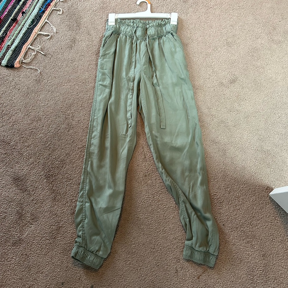 Target small green flowy pants